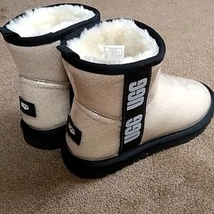 Waterproof UGG boots for women